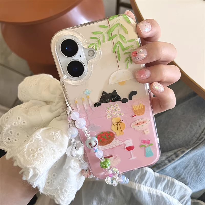 Phone Accessories For Girls - インスタ映え可愛いダイニングテーブルと小さな黒猫の漫画風スマホケース iPhone 17 16 15 14