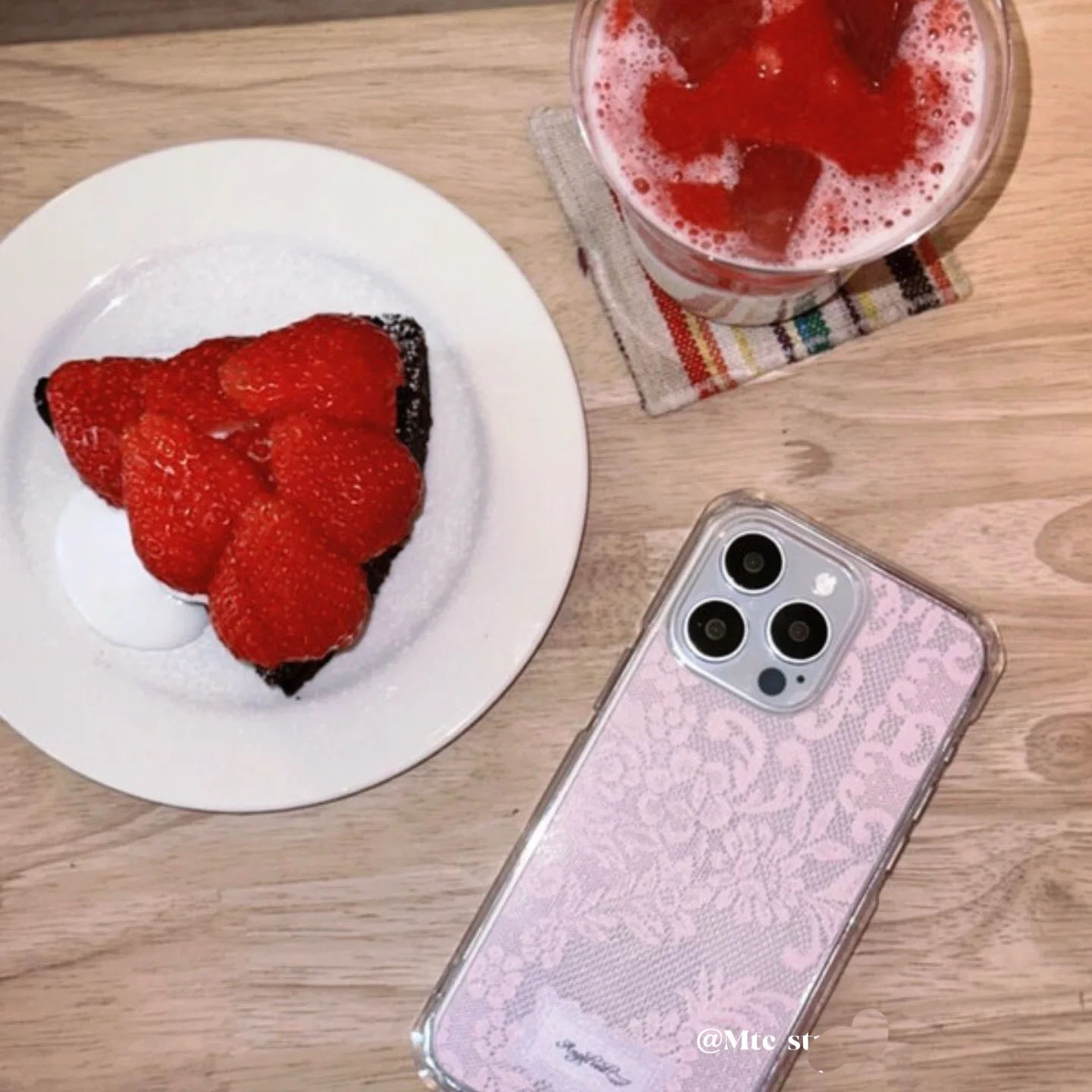 韓国風カラーレーススイートガールフォンケース iPhone  - Phone Accessories For Girls のレビューと価格