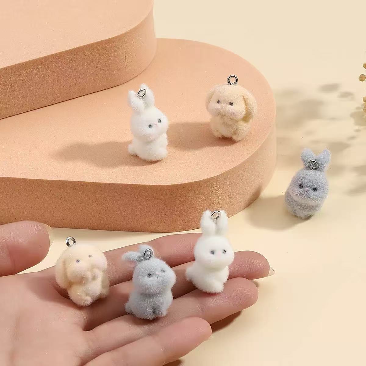 10個入り フロッキング加工 小さなウサギ レジンチャーム  - Phone Accessories Jewelry のレビューと価格